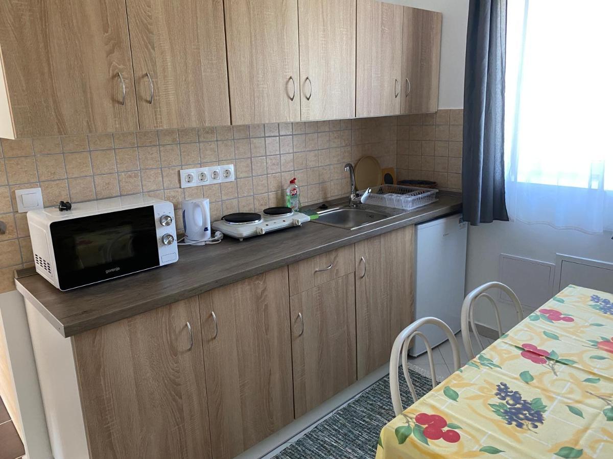 Aba-Boebe Vendeghaz Apartment Zalaszentivan ภายนอก รูปภาพ