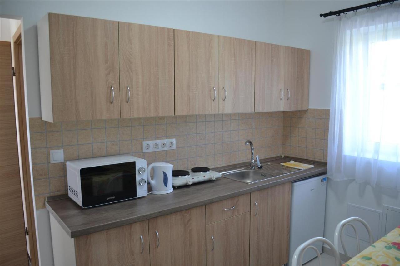 Aba-Boebe Vendeghaz Apartment Zalaszentivan ภายนอก รูปภาพ